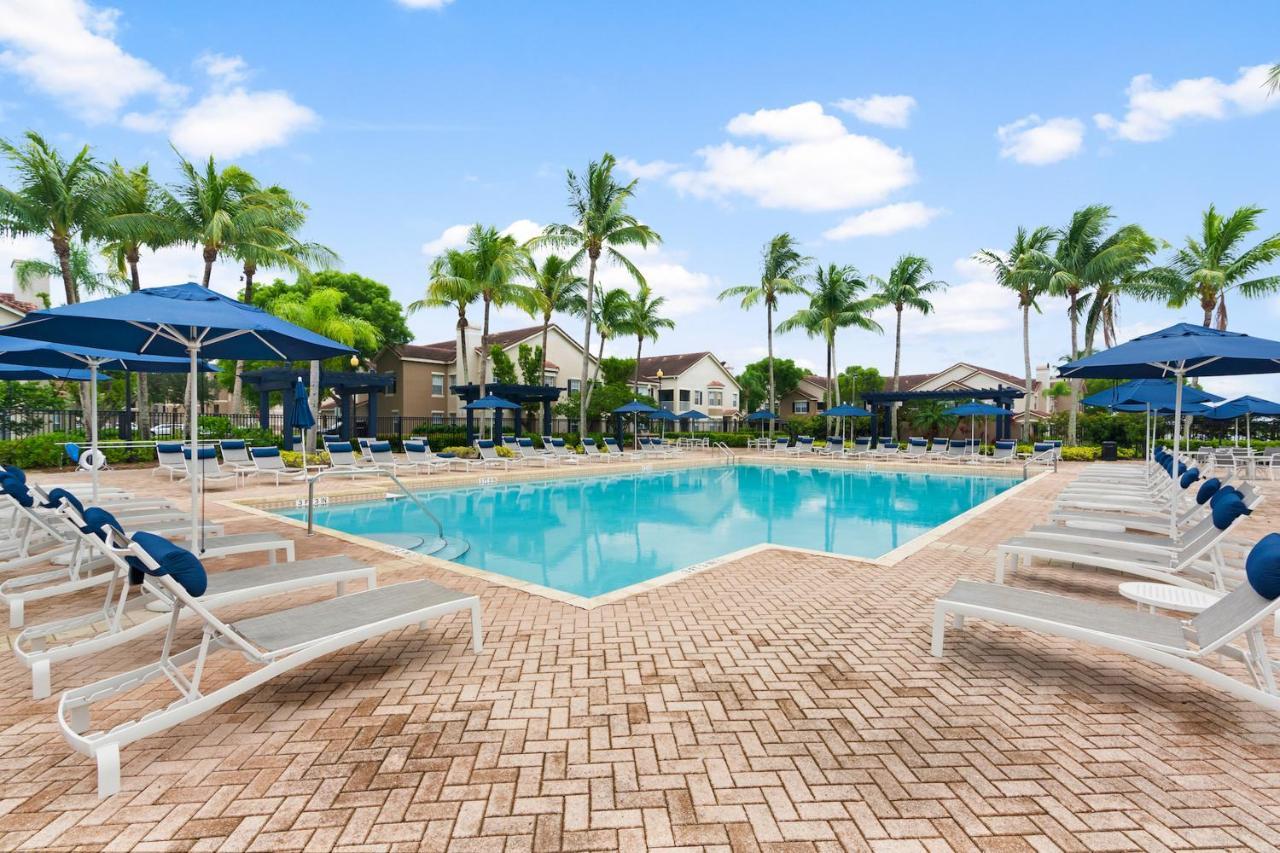 Готель Kasa Wellington South Florida Екстер'єр фото